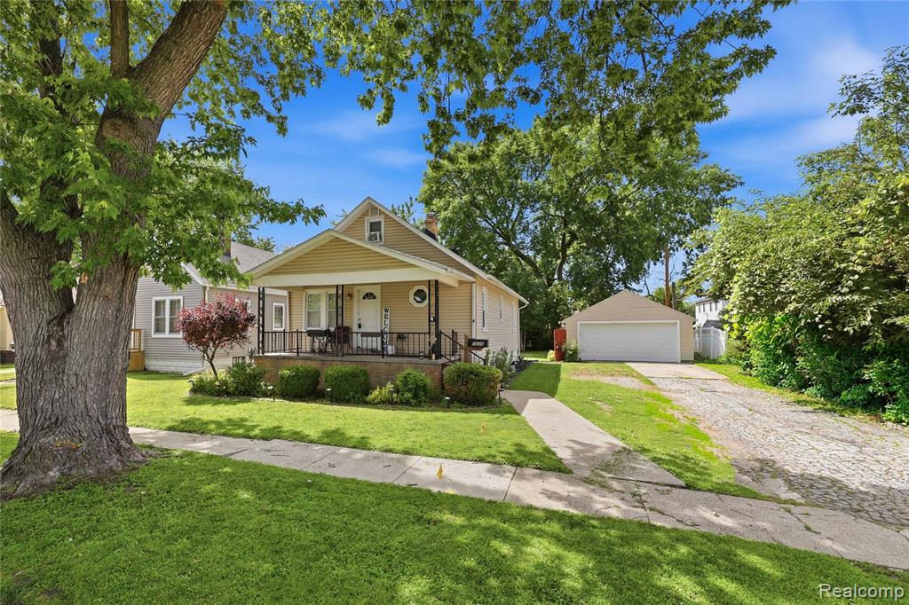 1630 Gordon Street, Port Huron, MI 48060