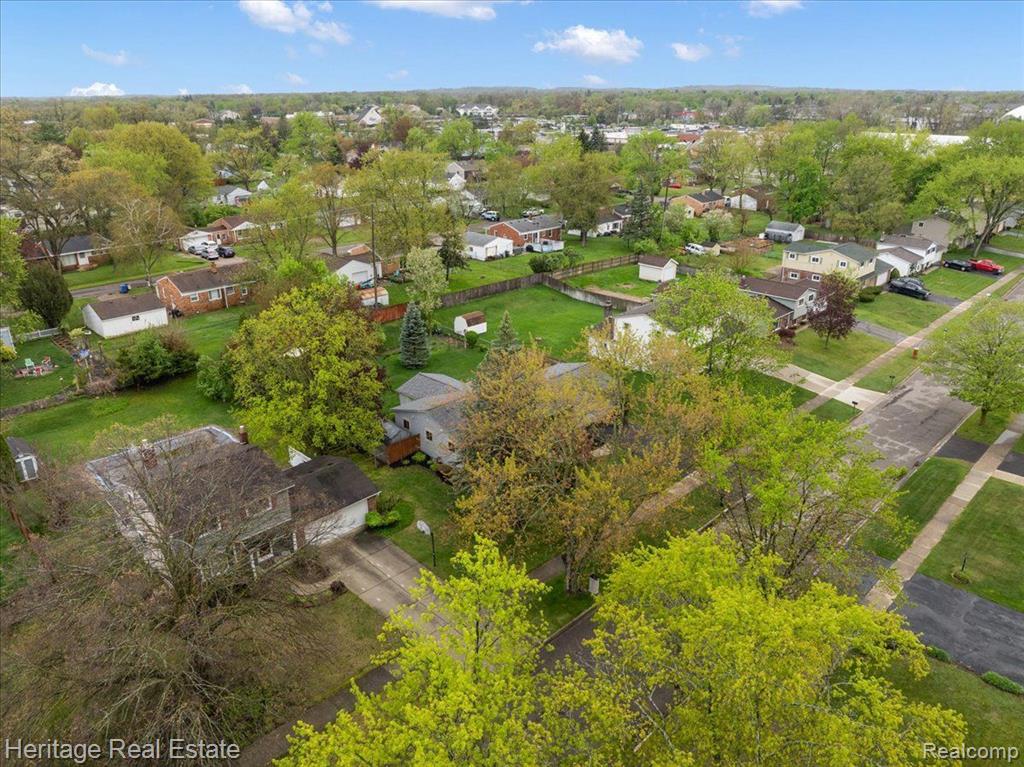 4887 CRESTBROOK Drive, Waterford, MI 48328 — Photo 41