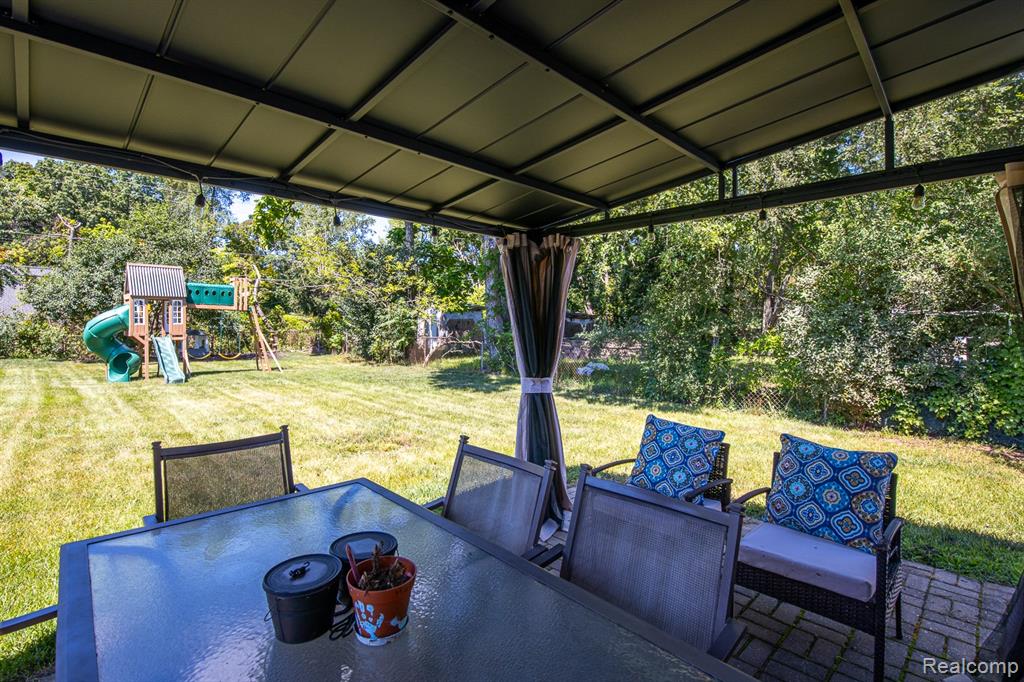 5701 Parkdale Street, Shelby Twp, MI 48317 — Photo 38
