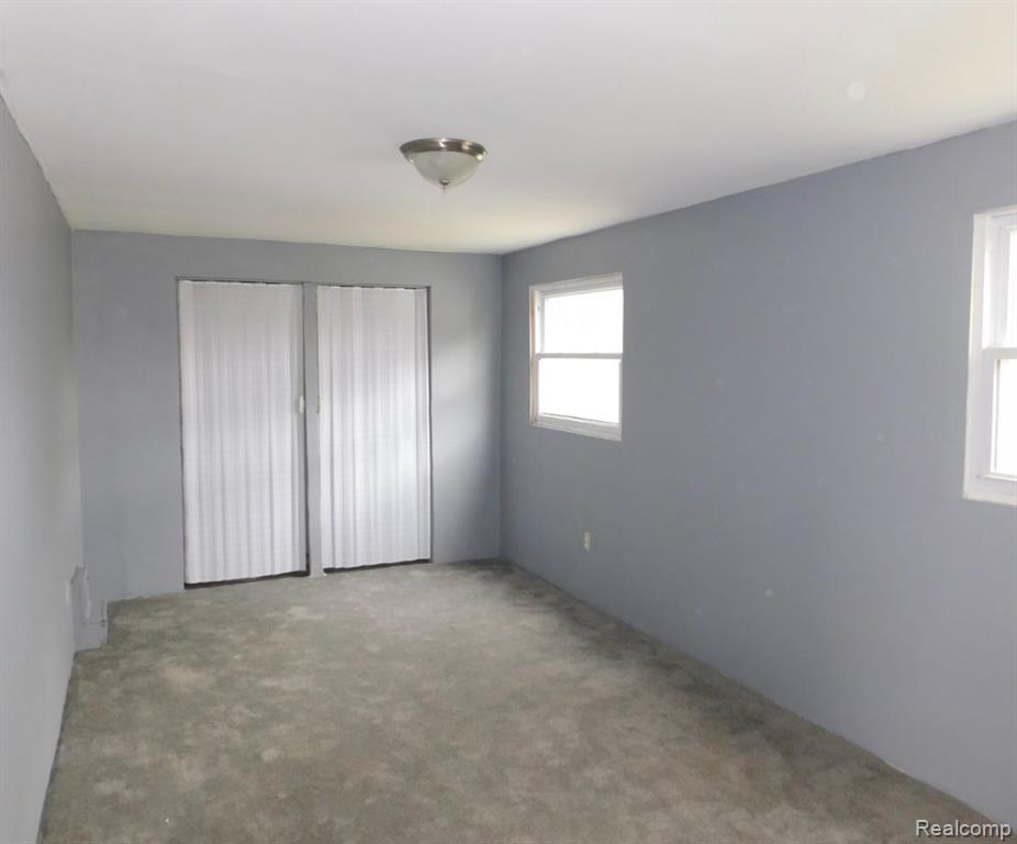 13674 WADSWORTH Street - Photo 3