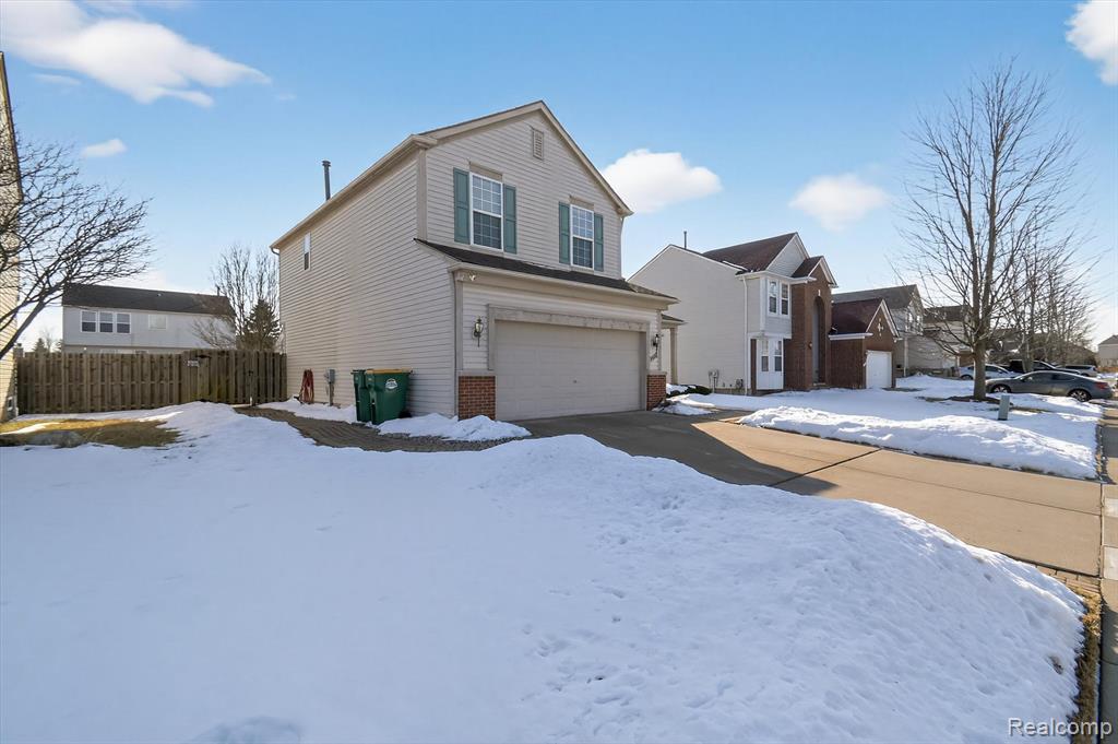 7526 Carlton Drive, Ypsilanti, MI 48197 — Photo 2