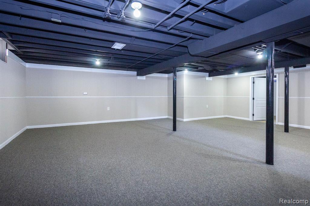 16115 Veronica Avenue, Eastpointe, MI 48021 — Photo 24