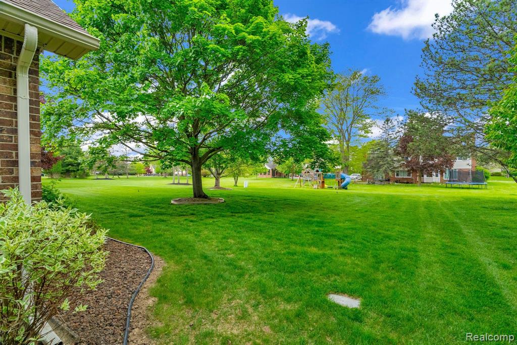 836 BOUTELL Drive, Grand Blanc, MI 48439 — Photo 57