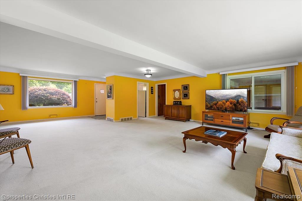 5252 Doherty Drive, West Bloomfield, MI 48323 — Photo 10