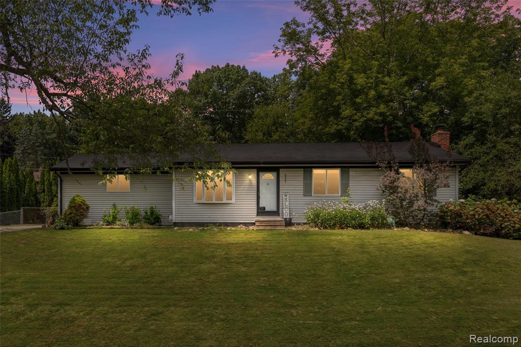 8045 Hillandale Drive, Clarkston, MI 48348