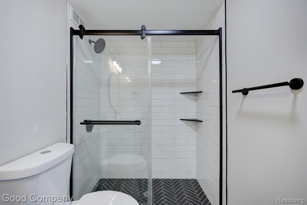 5000 TOWN Center, 1104, Southfield, MI 48075 — Photo 29
