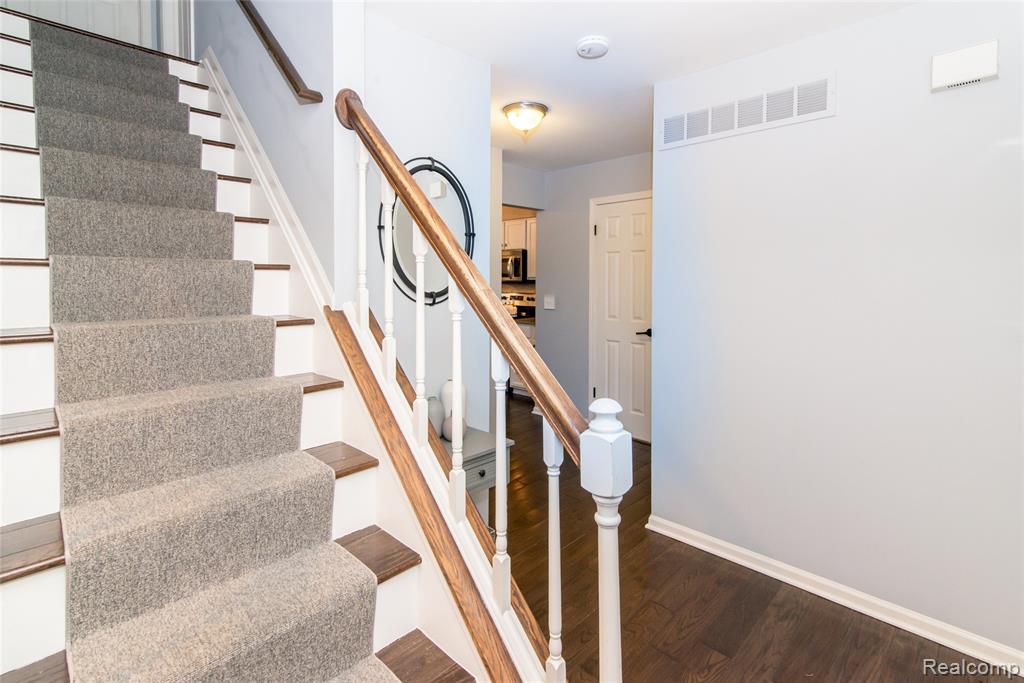 45234 Prestbury Road, Canton, MI 48187 — Photo 10