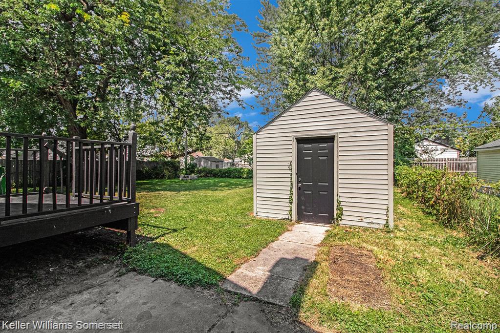 8457 Meadow Avenue, Warren, MI 48089 — Photo 14
