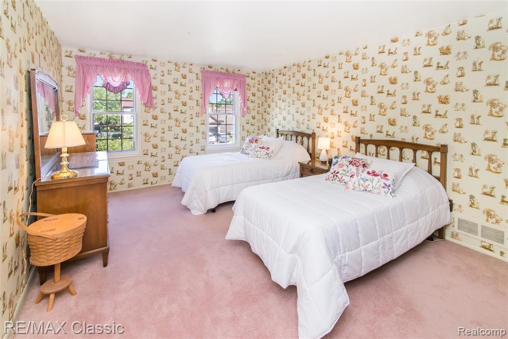 45025 Claymore Drive, Canton, MI 48187 — Photo 33