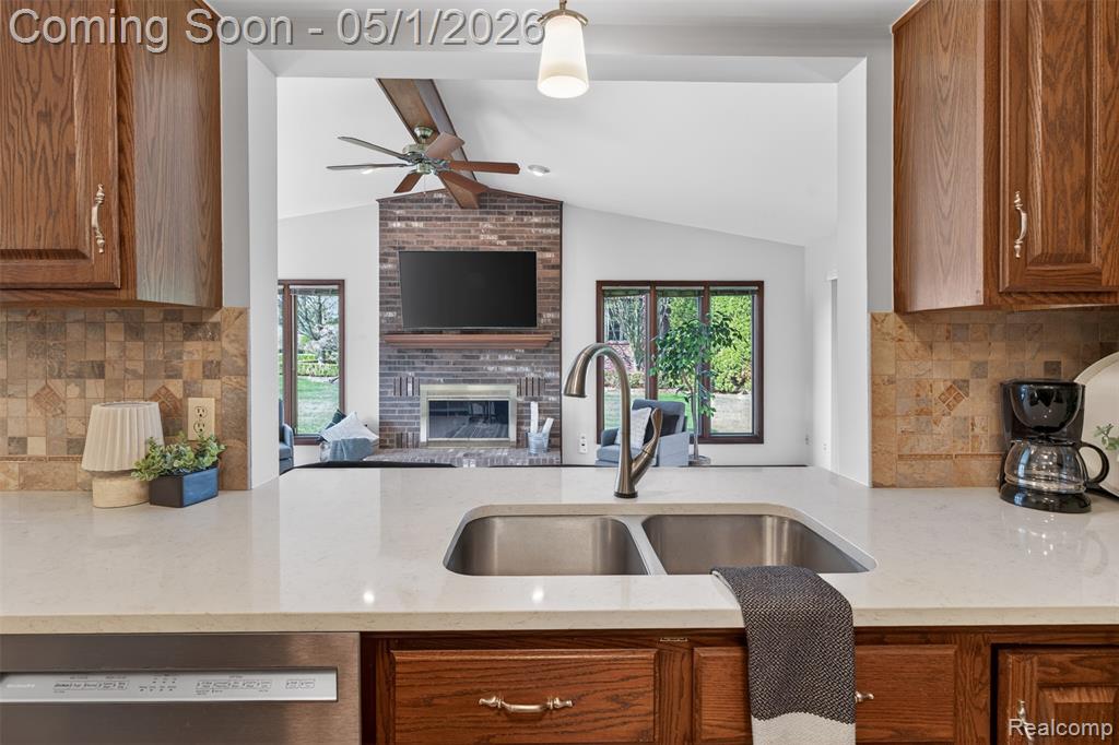 4359 Birch Run Drive, Troy, MI 48098 — Photo 16