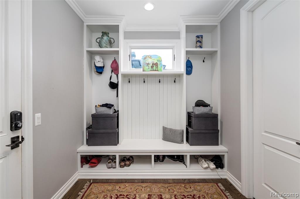 3010 E Bradford Drive, Bloomfield Hills, MI, 48301