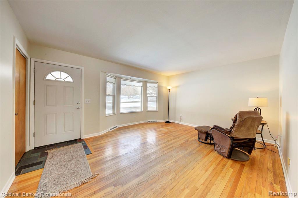 9555 Andersonville Road, Clarkston, MI — Photo 5