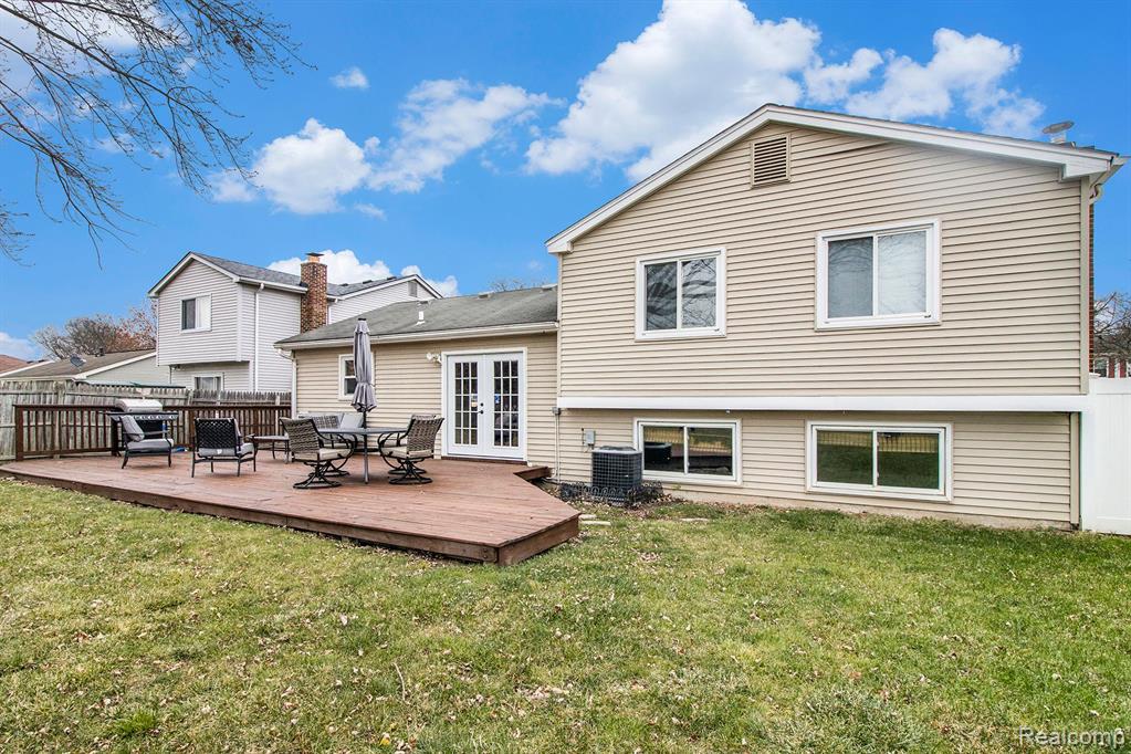 1378 Hampshire Drive, Canton, MI 48188 — Photo 25