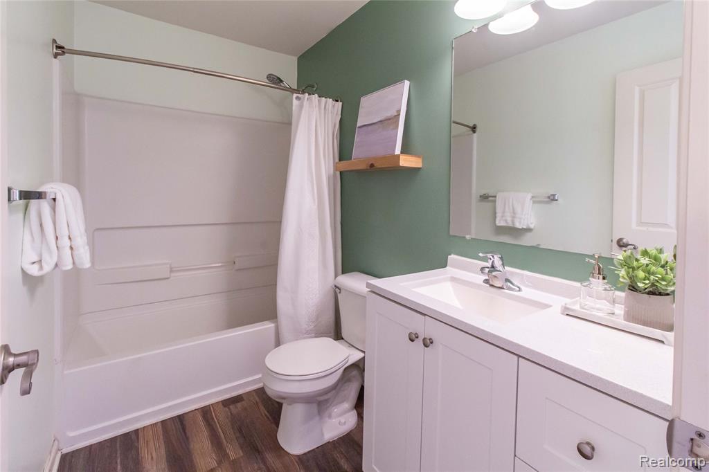 3913 Radcliff Drive, Canton, MI 48188 — Photo 30