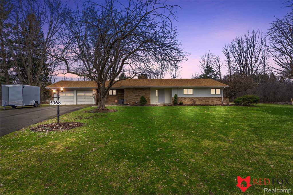 5368 Oaktree Court, Flint, MI 48532 — Photo 2