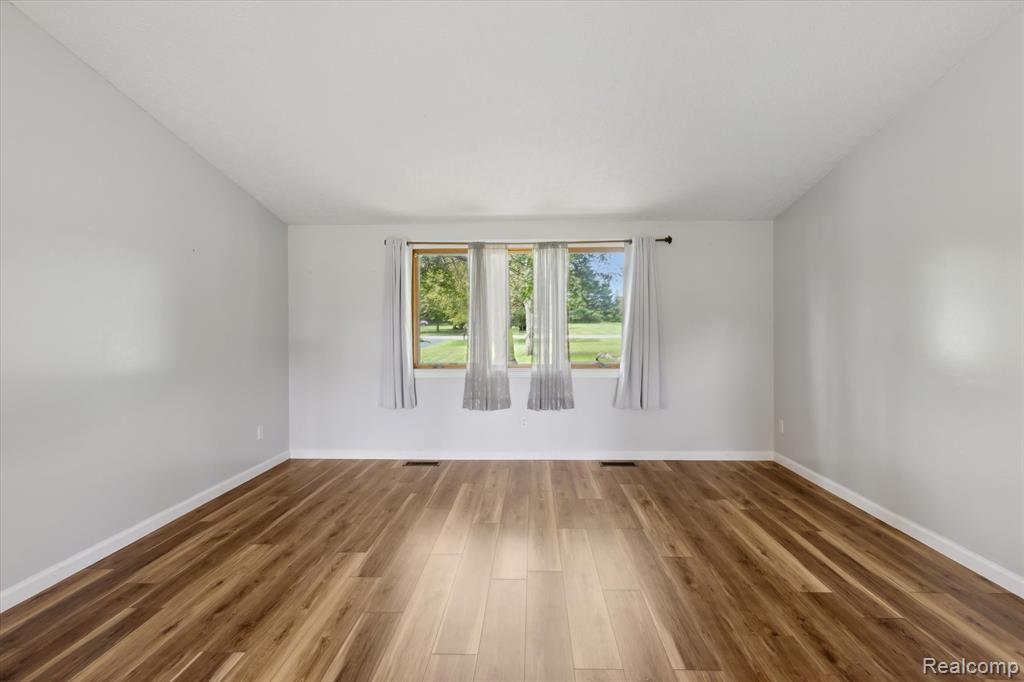 6146 Duffield Road, Flushing, MI 48433 — Photo 12