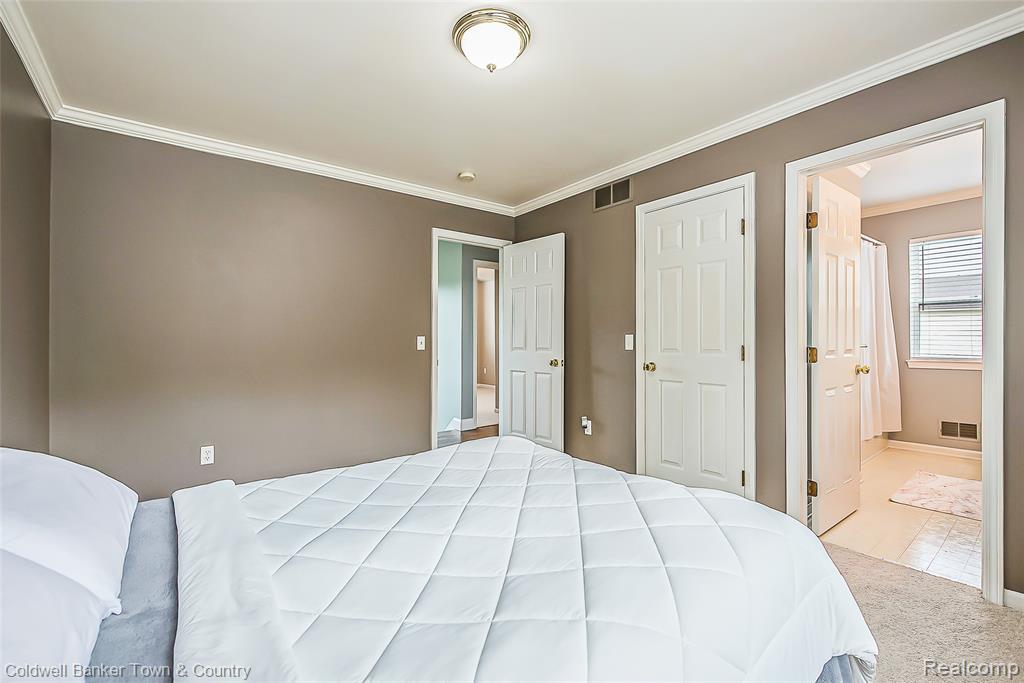 9344 Huron Park Drive, Brighton, MI 48116 — Photo 20