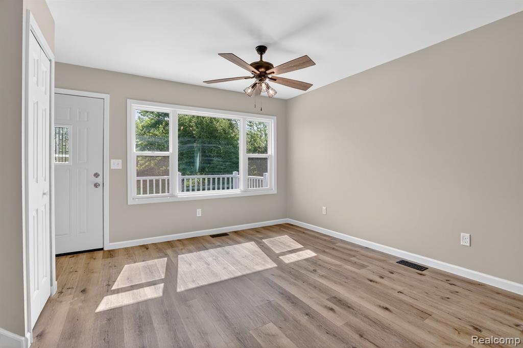 1215 N Oak Road, Davison, MI 48423 — Photo 8