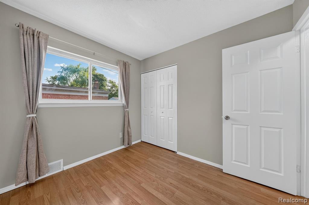 30534 Hennigan Street, Roseville, MI 48066 — Photo 22