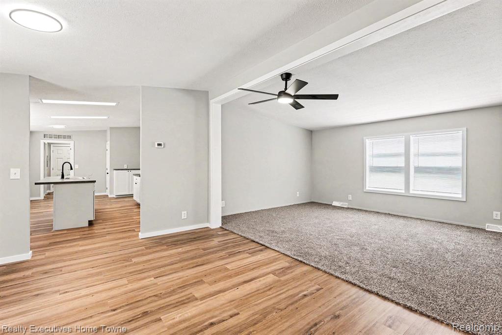 45822 Bonaventure Dr, Macomb, MI 48044 — Photo 8