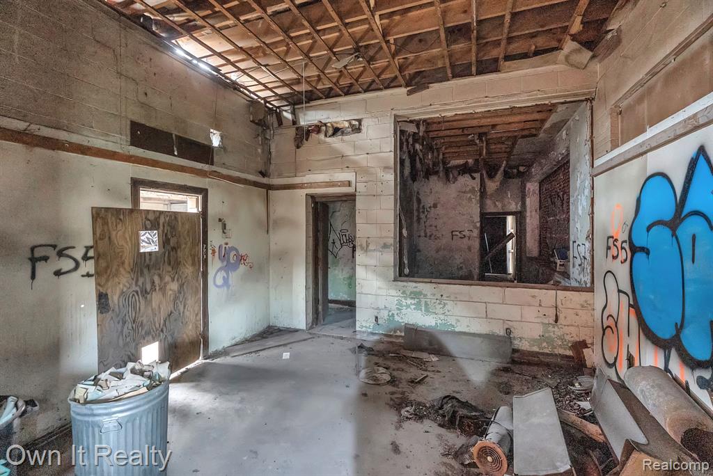 8616 Grinnell Street, Grosse Pointe, MI, 48213