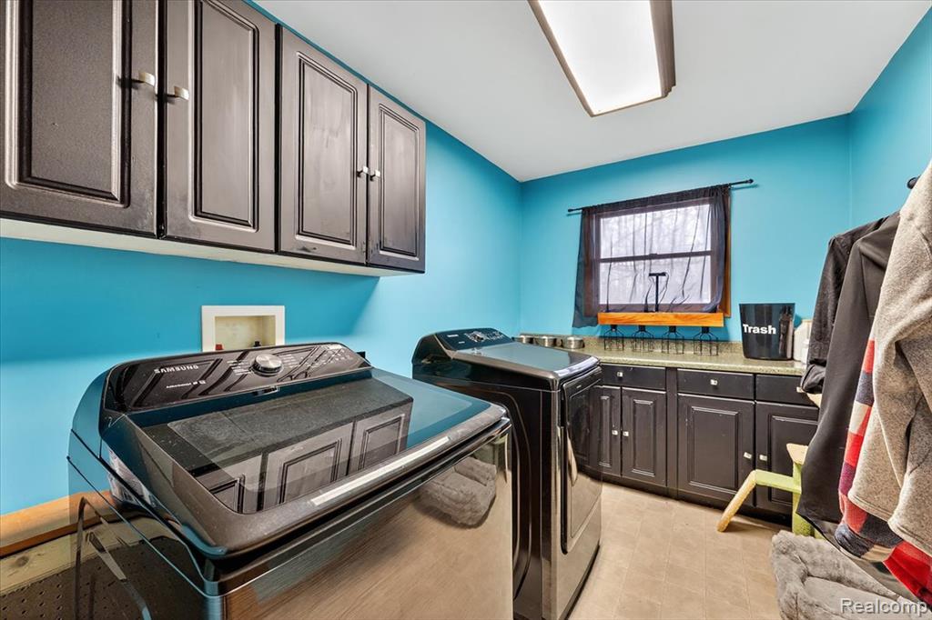 6865 ABBOTTSFORD Road, MI 48049 — Photo 18