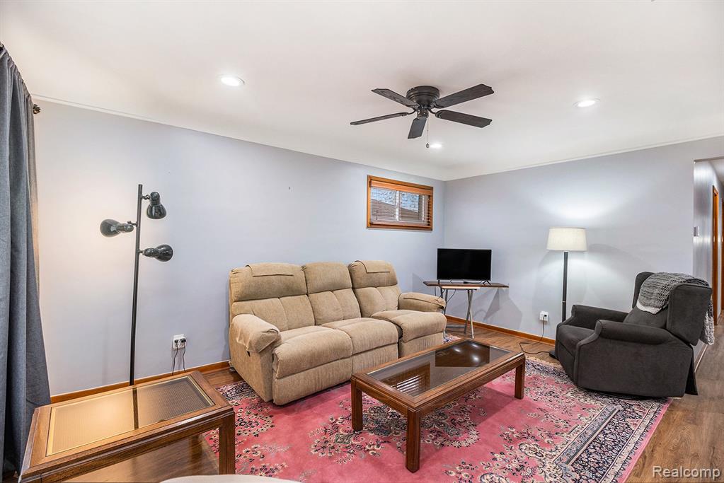 4001 Roosevelt Boulevard, Dearborn Heights, MI 48125 — Photo 3
