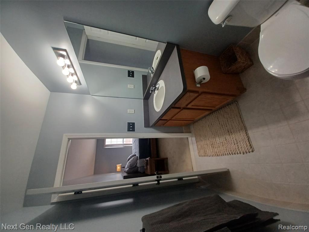 17200 Chesapeake Circle, Walled Lake, MI 48390 — Photo 31