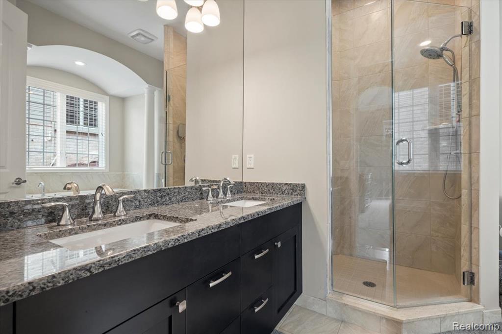 5696 Knob Hill Circle, 24, Clarkston, MI 48348 — Photo 17