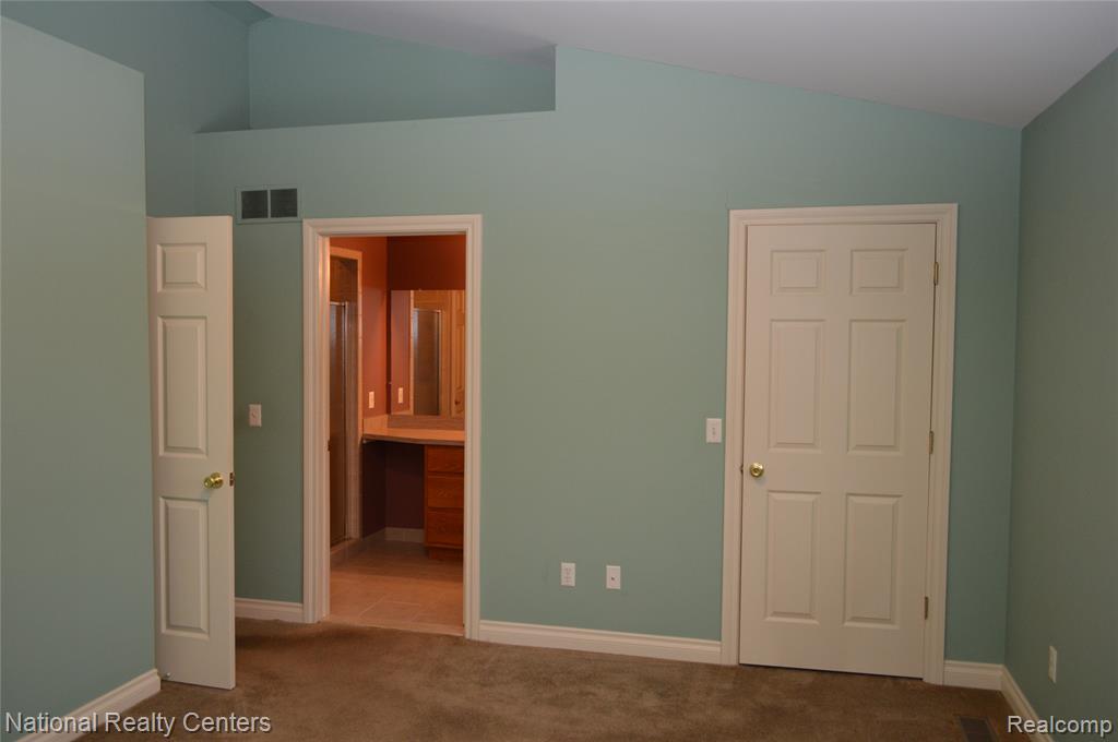 9642 Nook Road, 7, Clay, MI 48001 — Photo 8