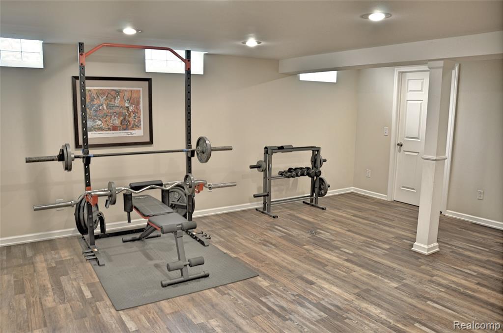 5443 English Drive, Troy, MI 48085 — Photo 8