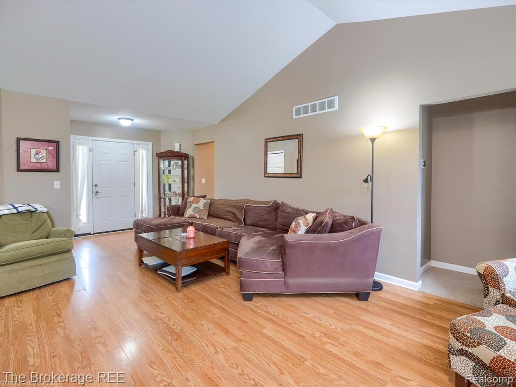 822 Alana Court, Davison, MI 48423 — Photo 11