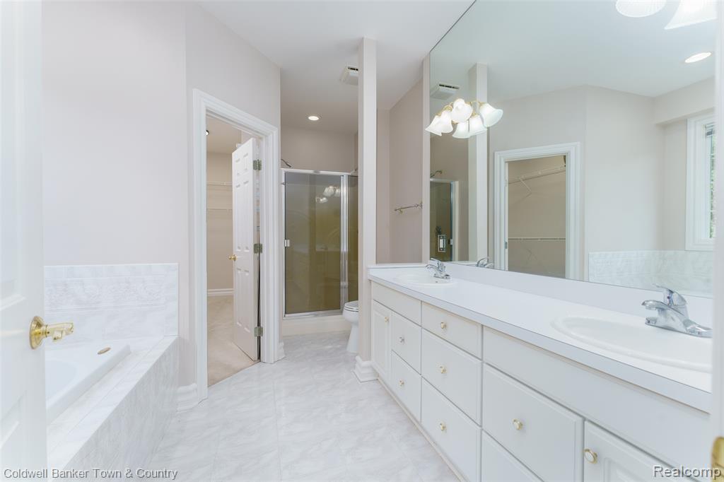 4692 Edinburgh Drive, Howell, MI 48843 — Photo 20