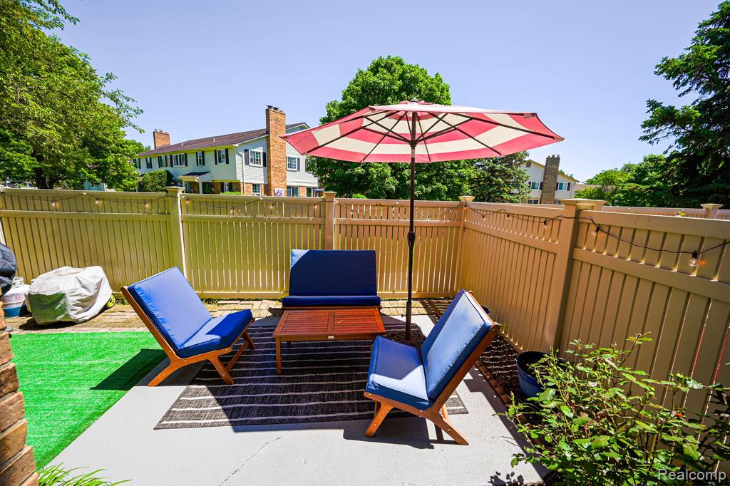 21218 W GLEN HAVEN Circle, Northville, MI 48167 — Photo 32