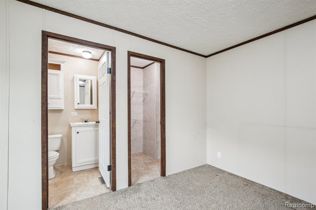 4726 Harrow Court, Sterling Heights, MI 48310 — Photo 14