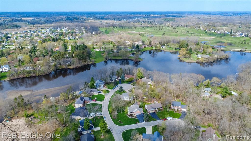 10215 Mill Pointe Drive, Goodrich Vlg, MI — Photo 63