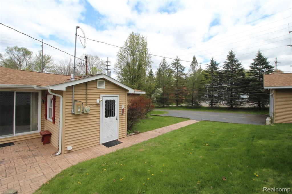 124 E Lafayette Street, Milford, MI 48381 — Photo 7