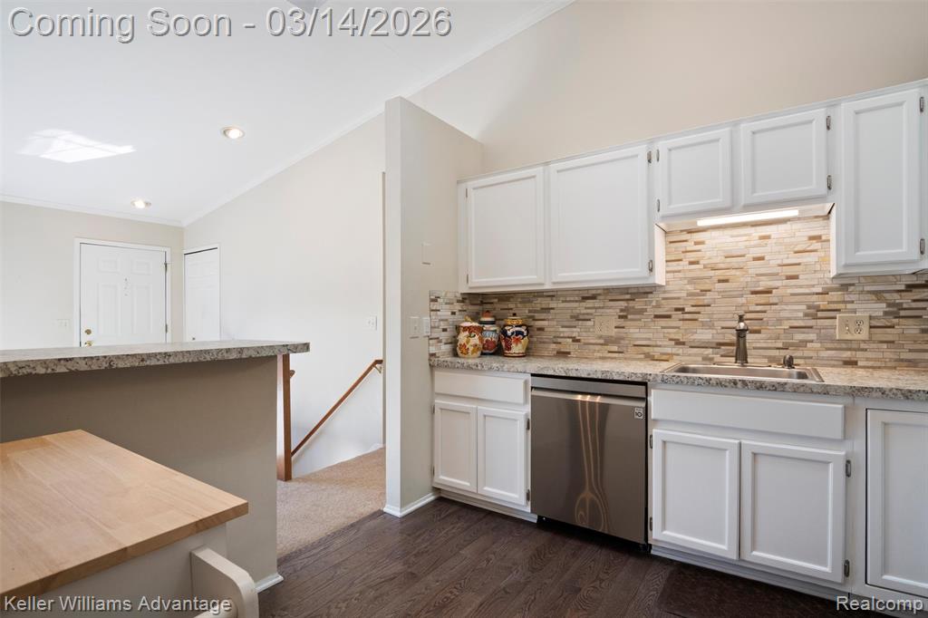40015 Crosswinds Drive, Novi, MI — Photo 14