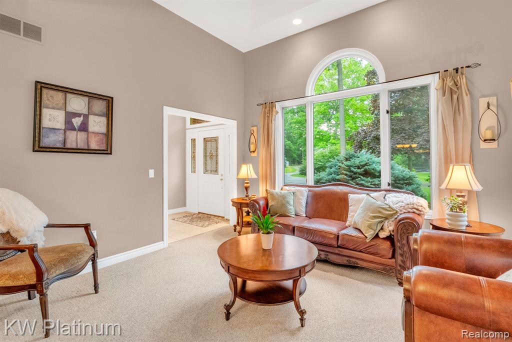 4270 Greenview Circle, Fort Gratiot, MI 48059 — Photo 6