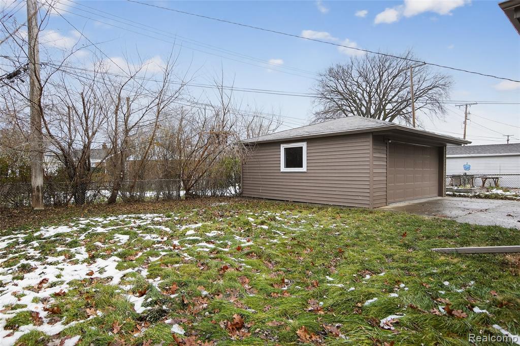 8664 Louise Avenue, Allen Park, MI 48101 — Photo 41