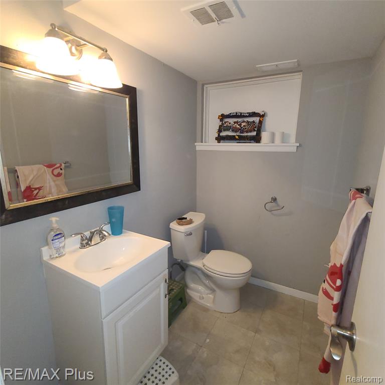 698 Shenandoah Drive, Clawson, MI — Photo 21