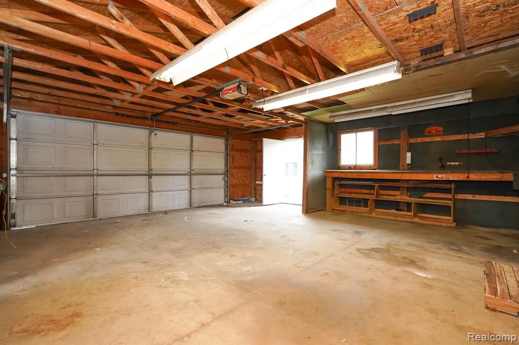 935 MCCLELLAN Street, Lake Orion, MI 48362 — Photo 41