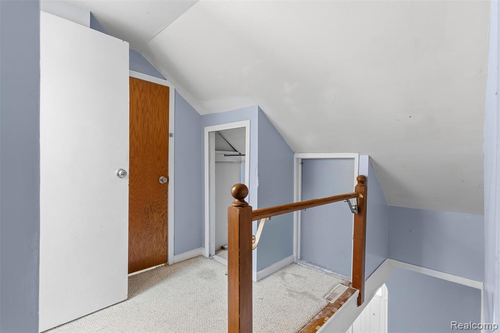 5121 Lippincott Boulevard, Burton, MI 48519 — Photo 18