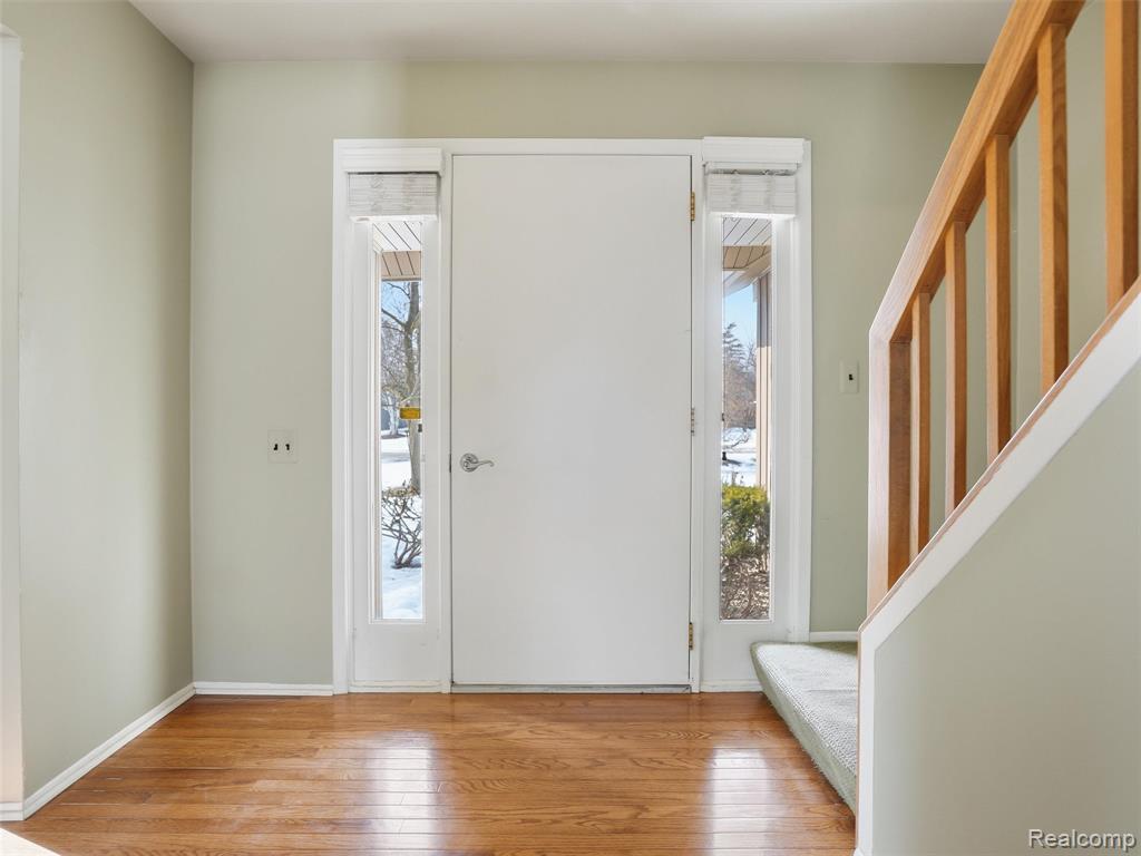 5585 Culpepper Drive, West Bloomfield, MI — Photo 8