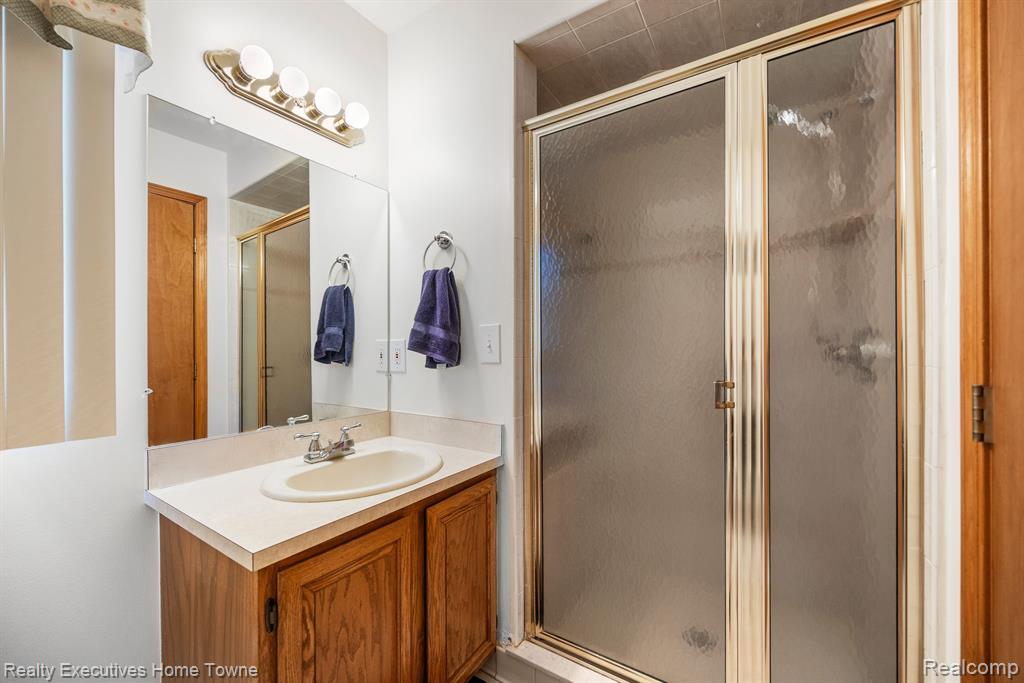 57946 EMERALD, Washington, MI — Photo 19