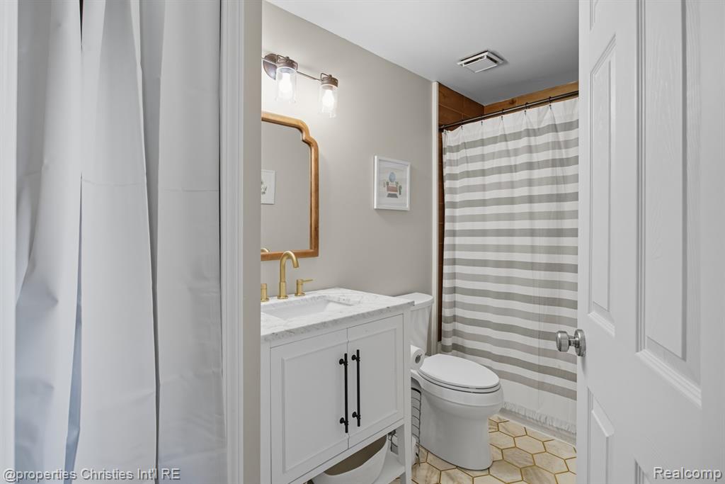 7179 Streamwood Drive, Ypsilanti, MI 48197 — Photo 26