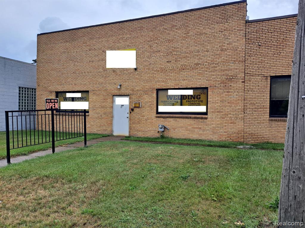 13118 E 9 MILE Road, Warren, MI 48089