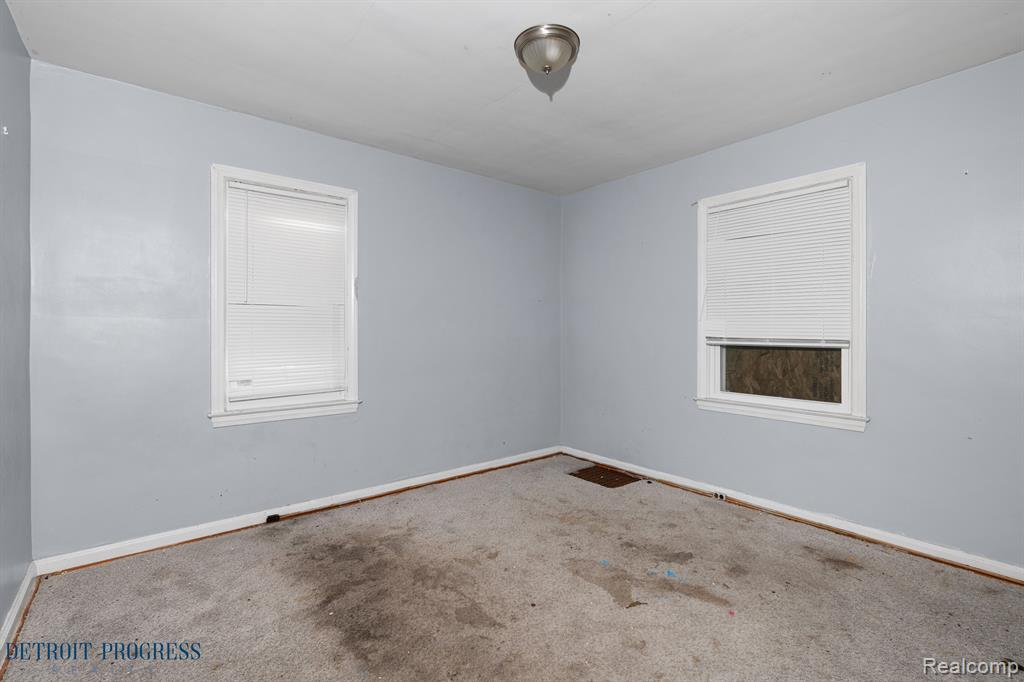 8865 GREENVIEW Avenue, Detroit, MI 48228 — Photo 5