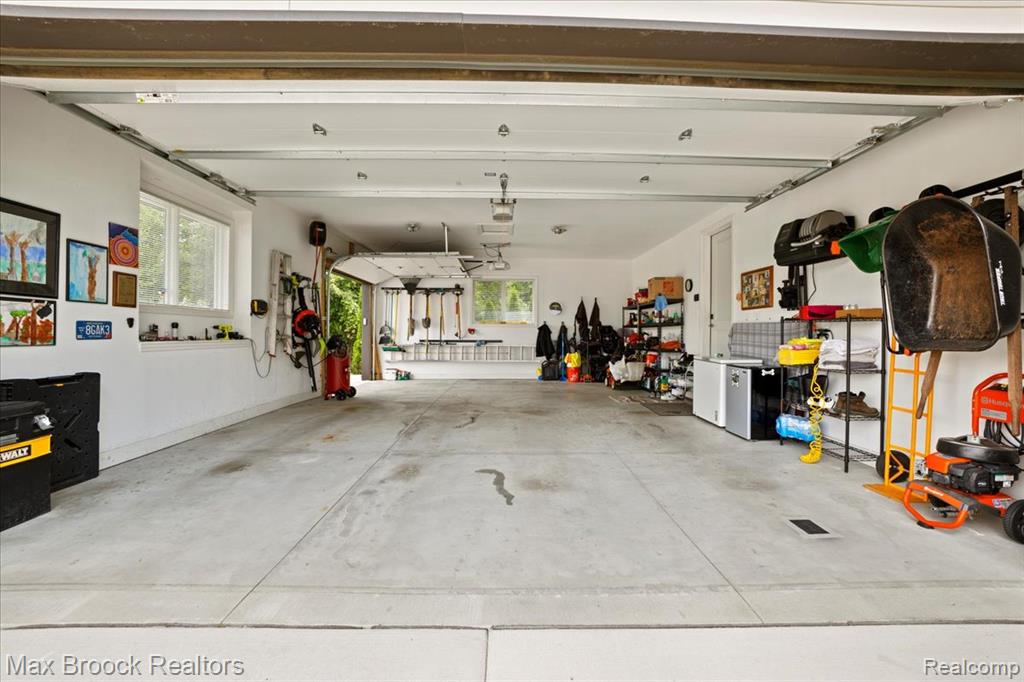 8184 Woodland Shore Drive, Brighton, MI 48114 — Photo 46