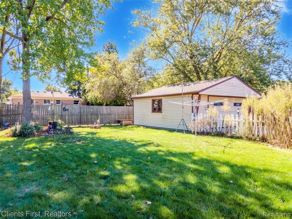 41527 Hamlin Street, Belleville, MI 48111 — Photo 38